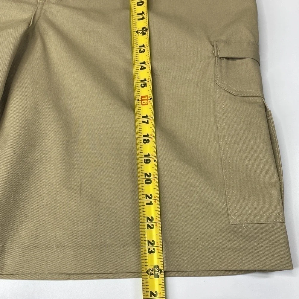 Dickies Cargo Tan Work Shorts NWT Size 44
